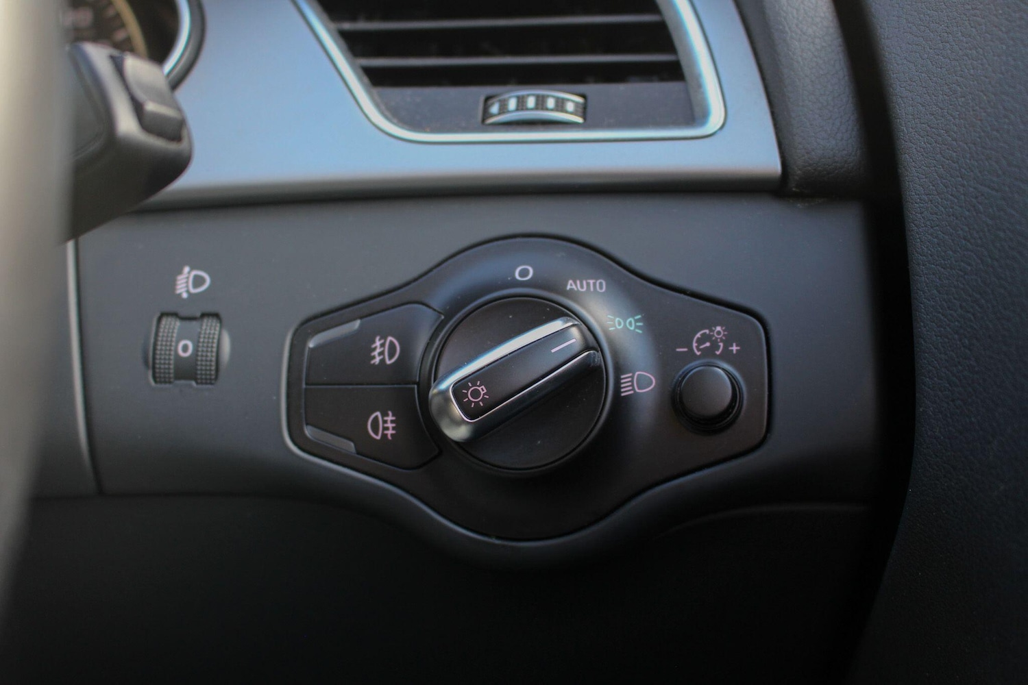 Used Audi A4 2013 for sale - 76457862: Photo 31