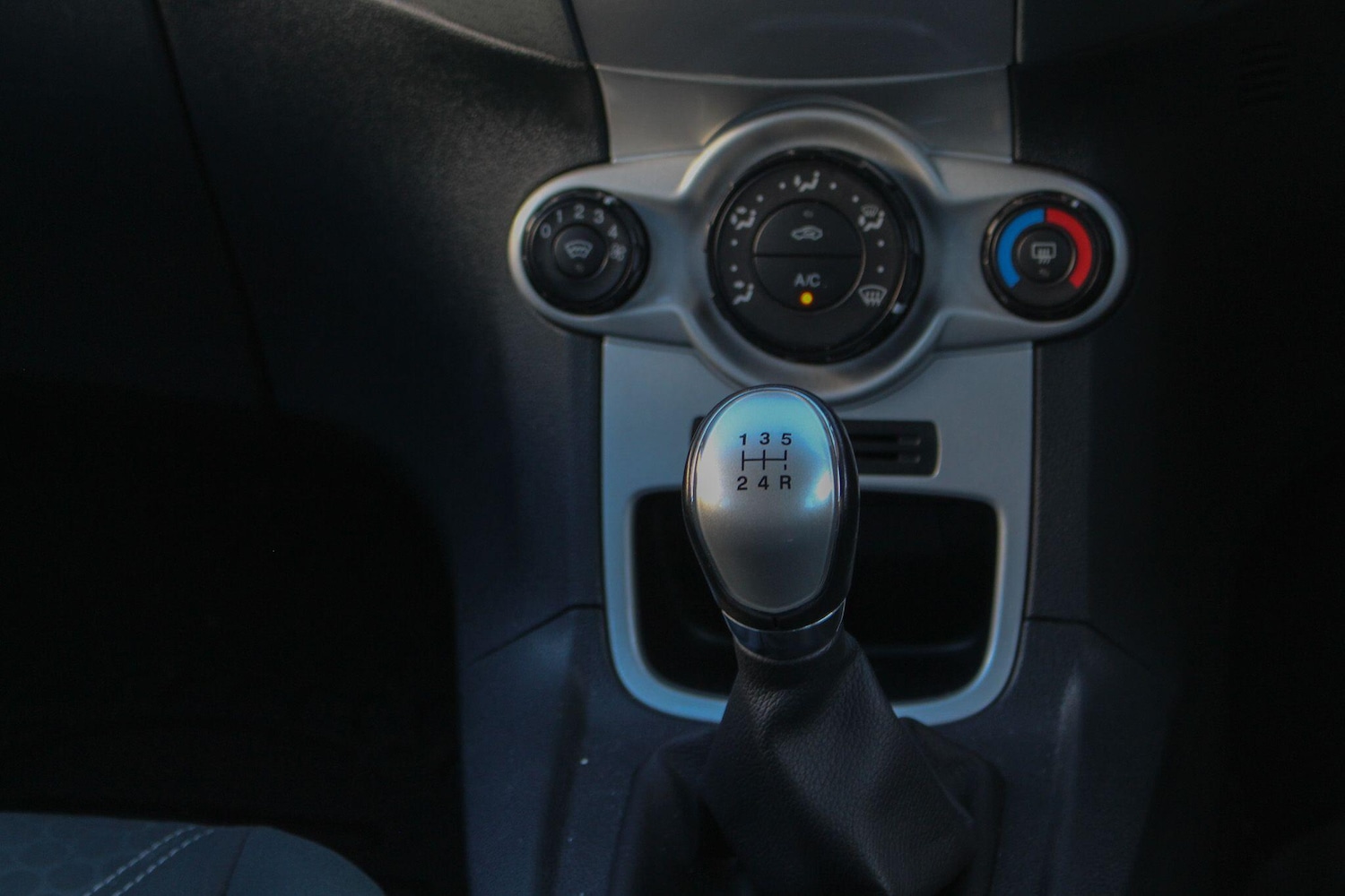 Used Ford Fiesta 2010 for sale - 77202976: Photo 31