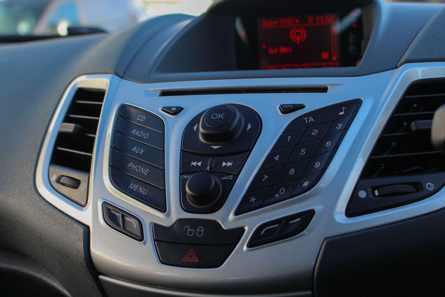 Used Ford Fiesta 2010 for sale - 77202976: Photo 41