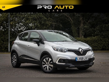 Used Renault Captur 2018 for sale - 79181335: Photo