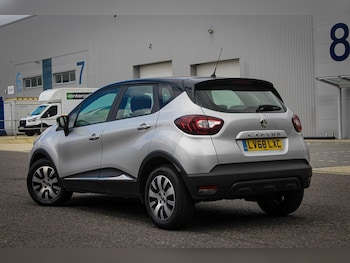 Used Renault Captur 2018 for sale - 79181335: Photo