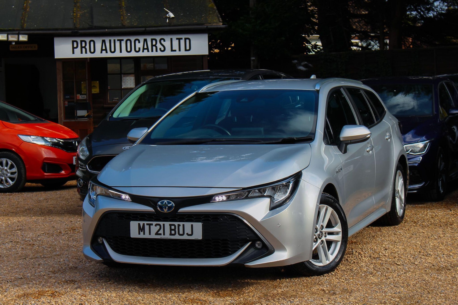Used Toyota Corolla 2021 for sale - 76099367: Photo 2