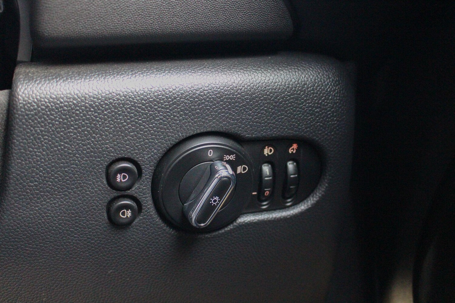 Used MINI Hatch 2018 for sale - 76936141: Photo 28