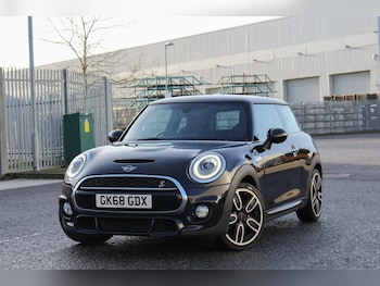 Used MINI Hatch 2018 for sale - 76936141: Photo