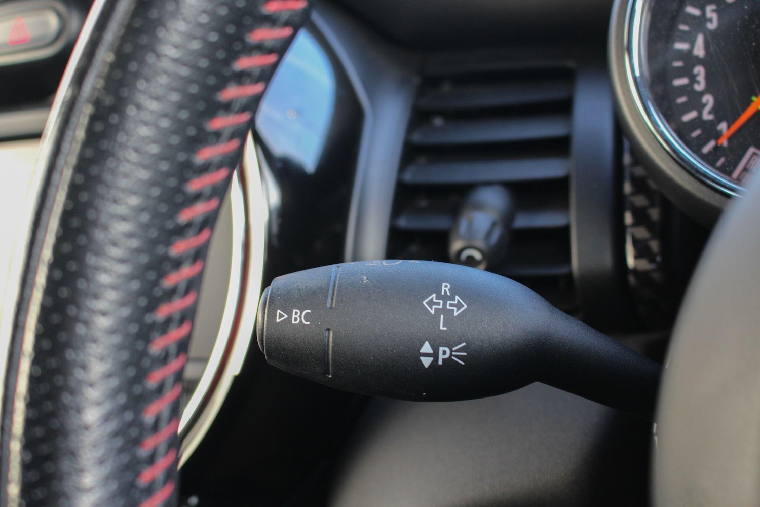 Used MINI Hatch 2018 for sale - 76936141: Photo 32