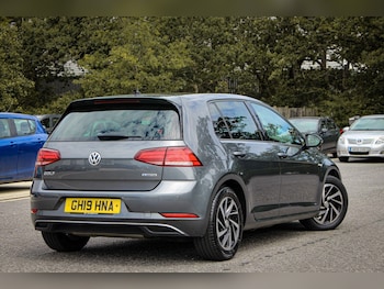 Used Volkswagen Golf 2019 for sale - 78922777: Photo