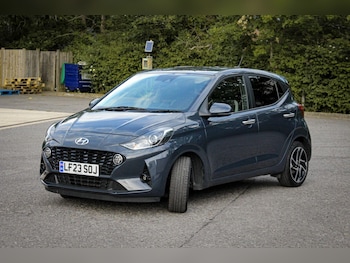 Used Hyundai i10 2023 for sale - 78728209: Photo