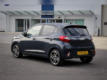Used Hyundai i10 2023 for sale - 78728209: Photo