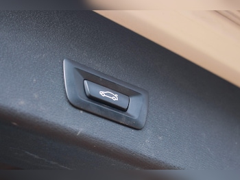 Used BMW X1 2017 for sale - 78046986: Photo