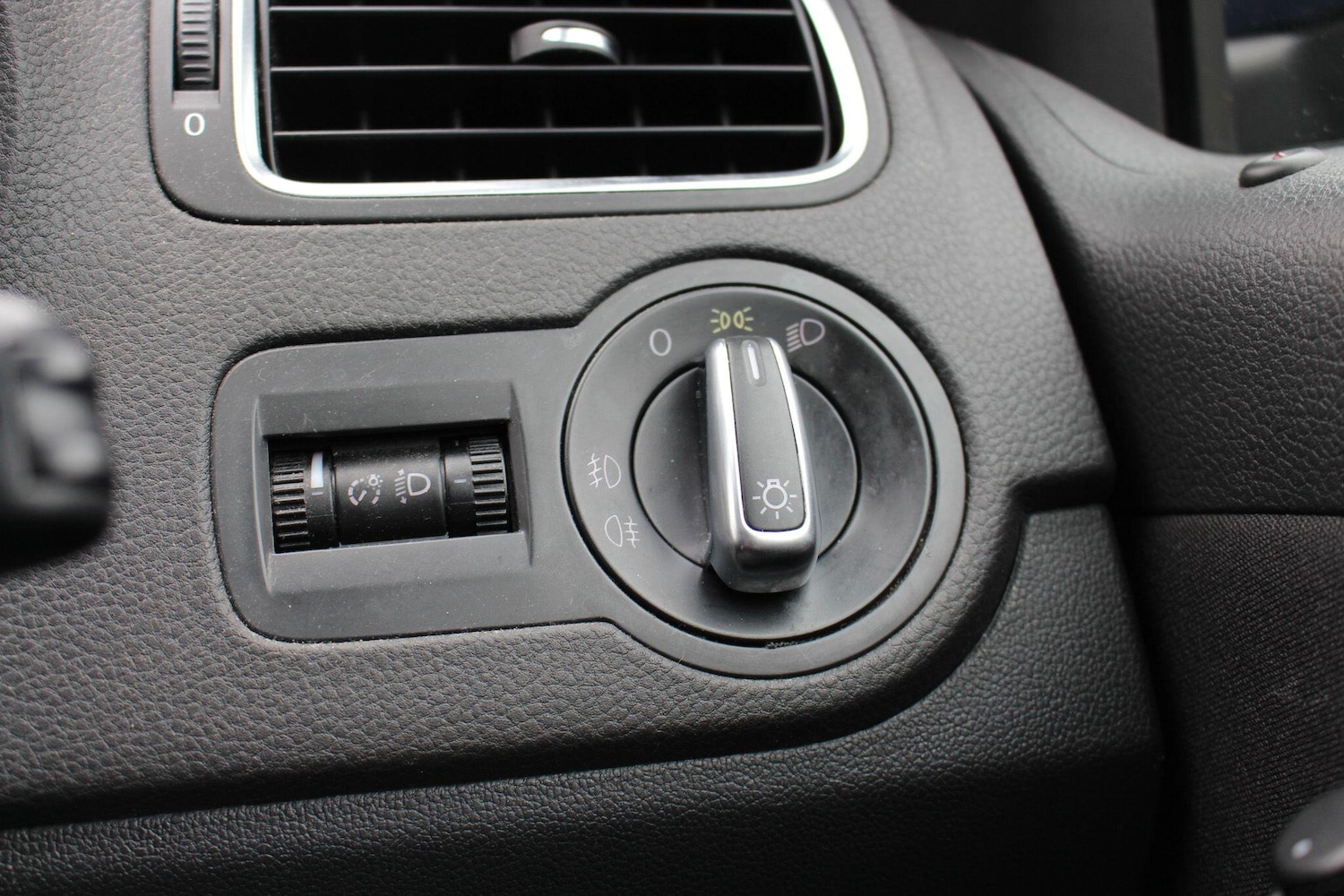 Used Volkswagen Polo 2009 for sale - 78007636: Photo 27