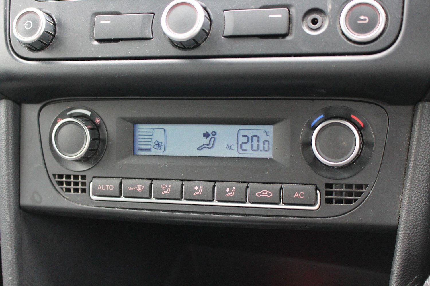 Used Volkswagen Polo 2009 for sale - 78007636: Photo 33