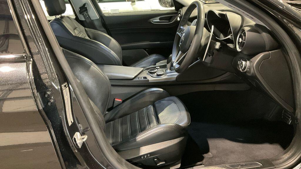 Used Alfa Romeo Giulia 2018 for sale - 76314323: Photo 4