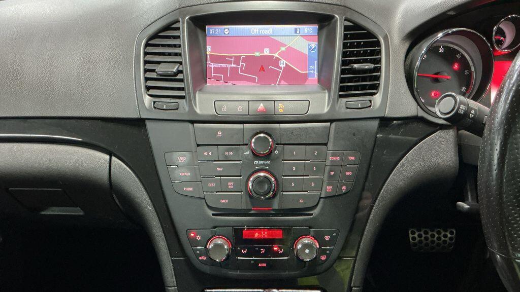 Used Vauxhall Insignia 2011 for sale - 77564784: Photo 2