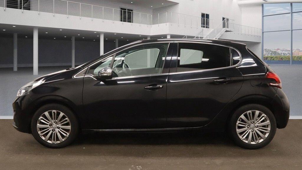 Used Peugeot 208 2016 for sale - 76592382: Photo 10