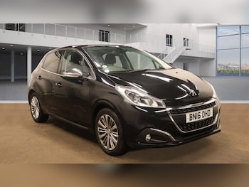 Used Peugeot 208 2016 for sale - 76592382: Photo