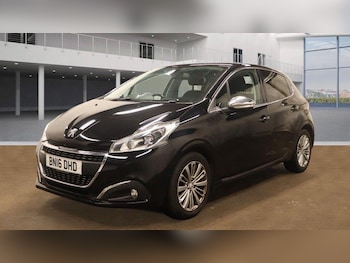 Used Peugeot 208 2016 for sale - 76592382: Photo