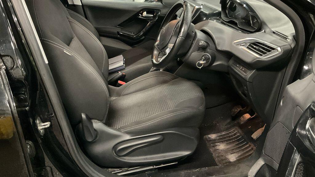 Used Peugeot 208 2016 for sale - 76592382: Photo 4