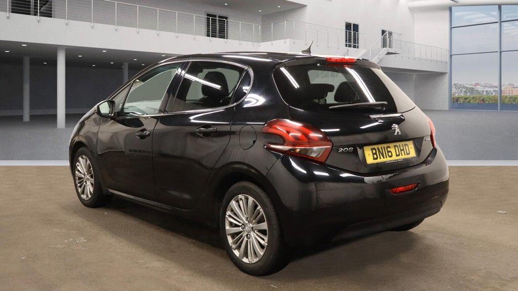Used Peugeot 208 2016 for sale - 76592382: Photo 5