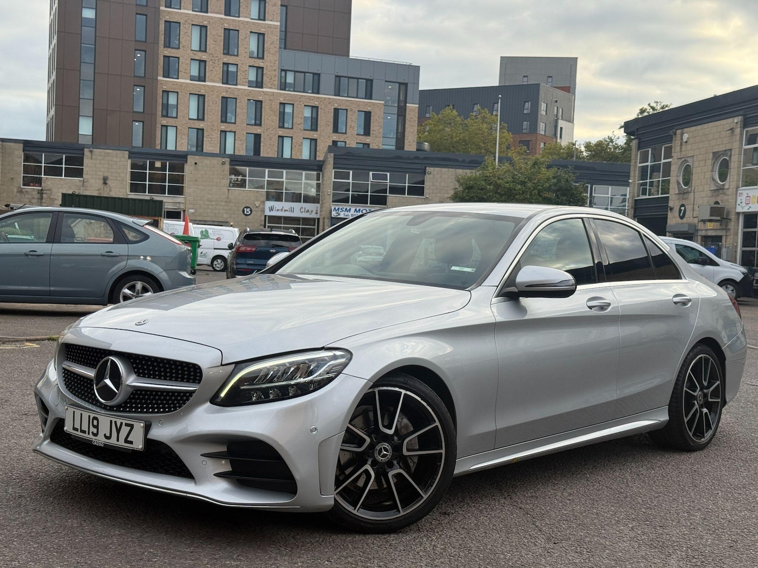 Used Mercedes-Benz C Class 2019 for sale - 76153086: Photo 3