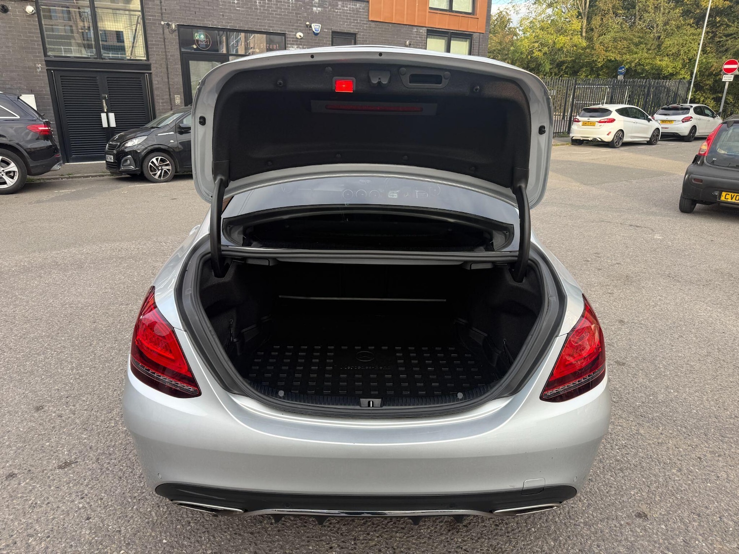 Used Mercedes-Benz C Class 2019 for sale - 76153086: Photo 61