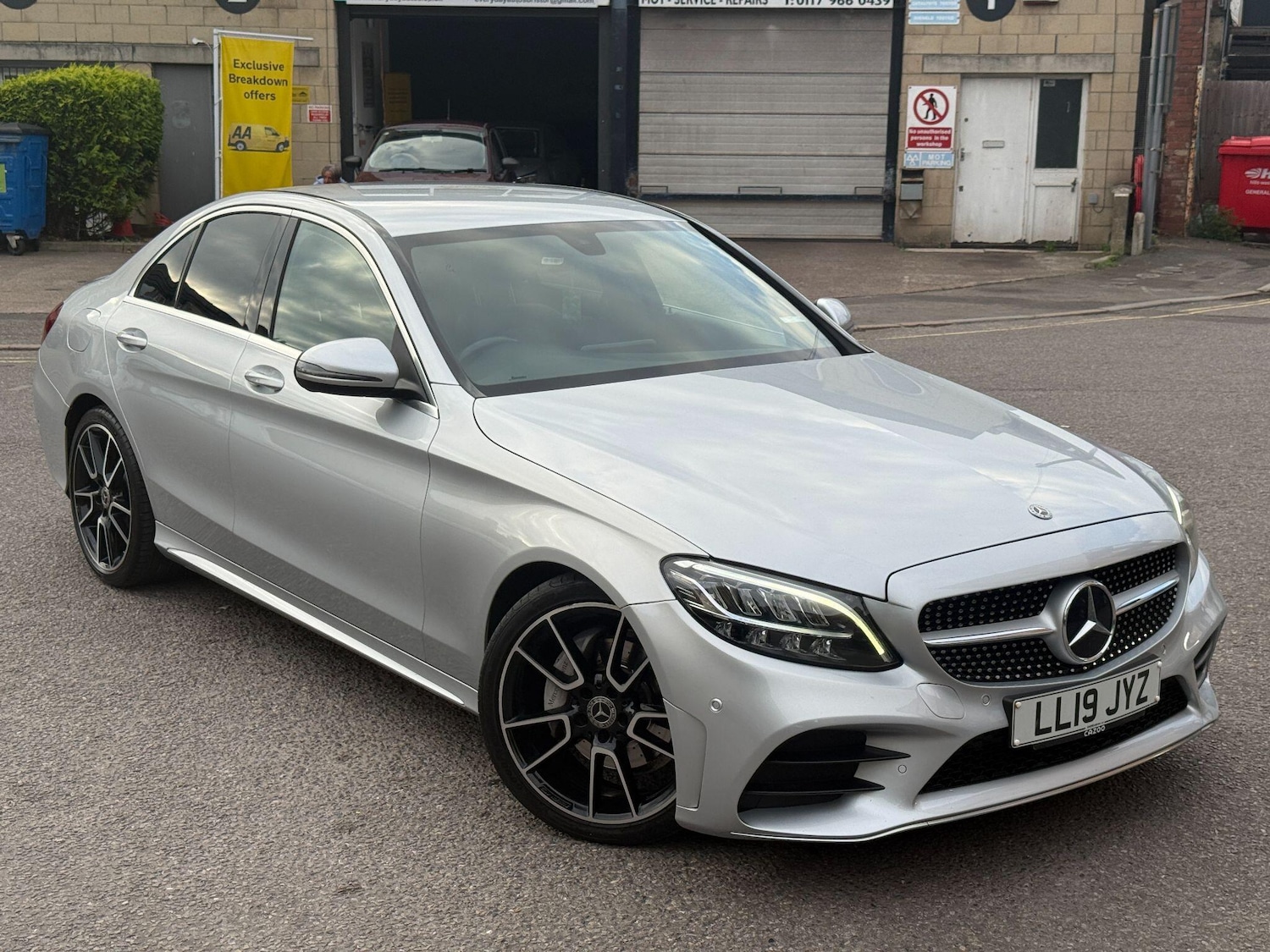 Used Mercedes-Benz C Class 2019 for sale - 76153086: Photo 8