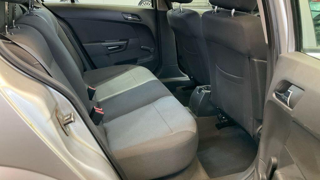 Used Vauxhall Astra for sale - 77808746: Photo 9