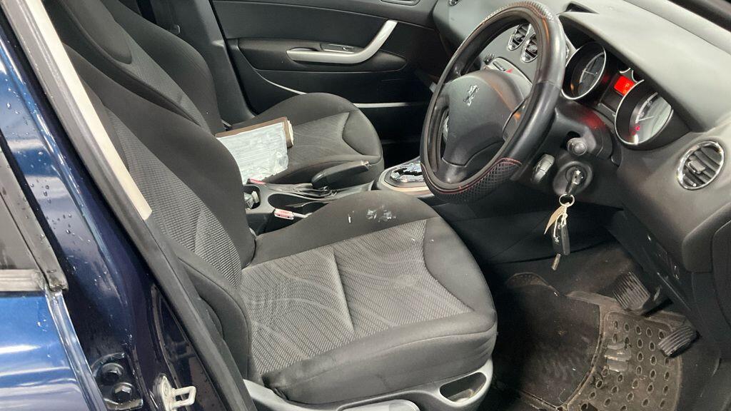 Used Peugeot 308 2010 for sale - 77625406: Photo 12