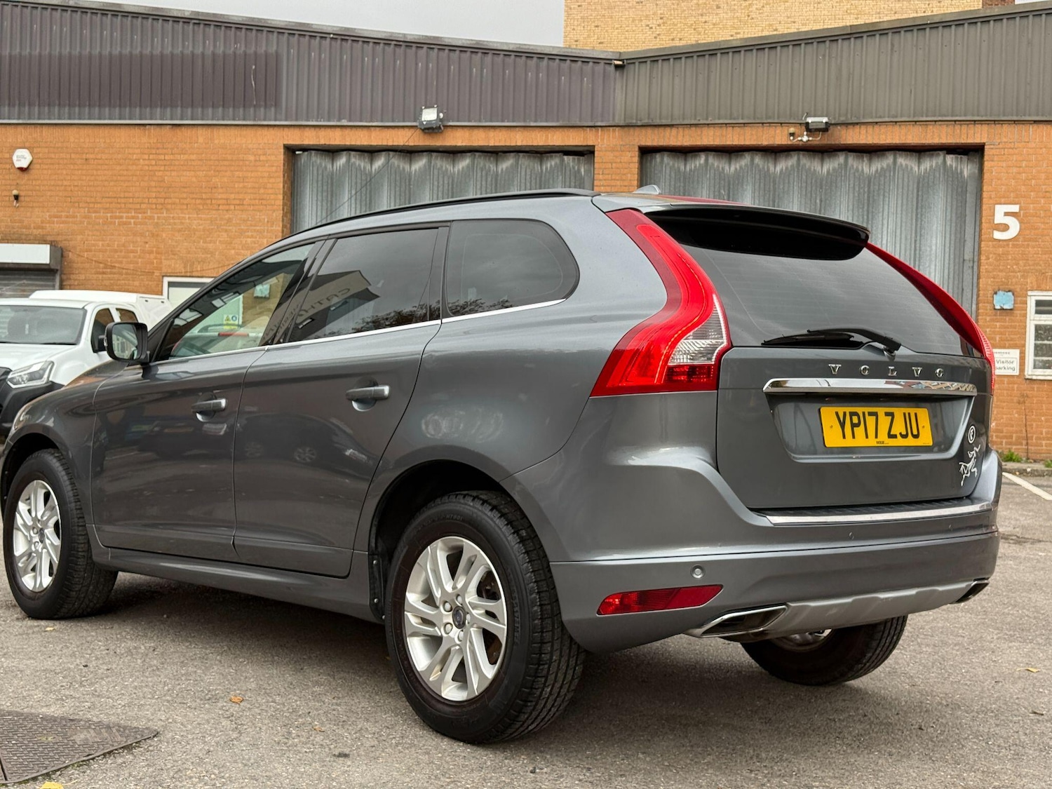 Used Volvo XC60 2017 for sale - 76270091: Photo 15