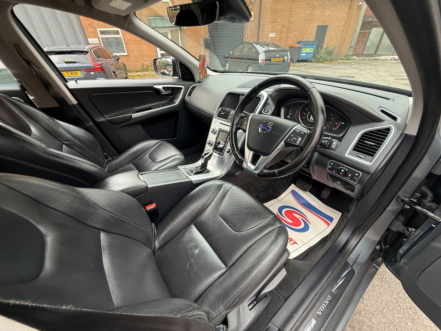 Used Volvo XC60 2017 for sale - 76270091: Photo 31