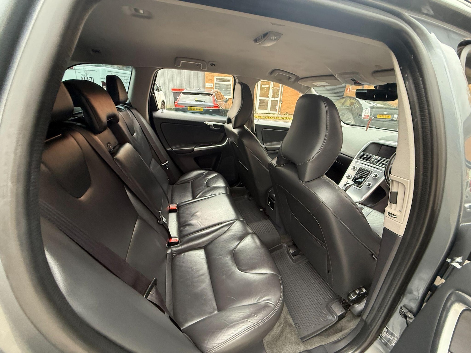 Used Volvo XC60 2017 for sale - 76270091: Photo 36