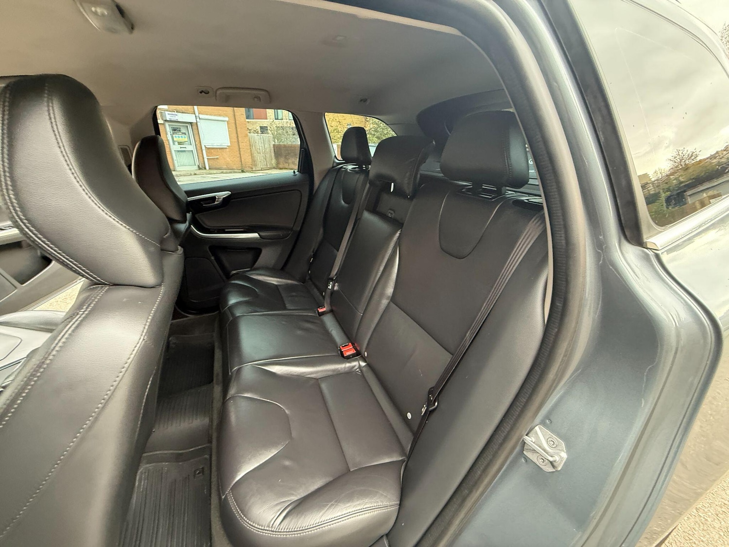 Used Volvo XC60 2017 for sale - 76270091: Photo 38