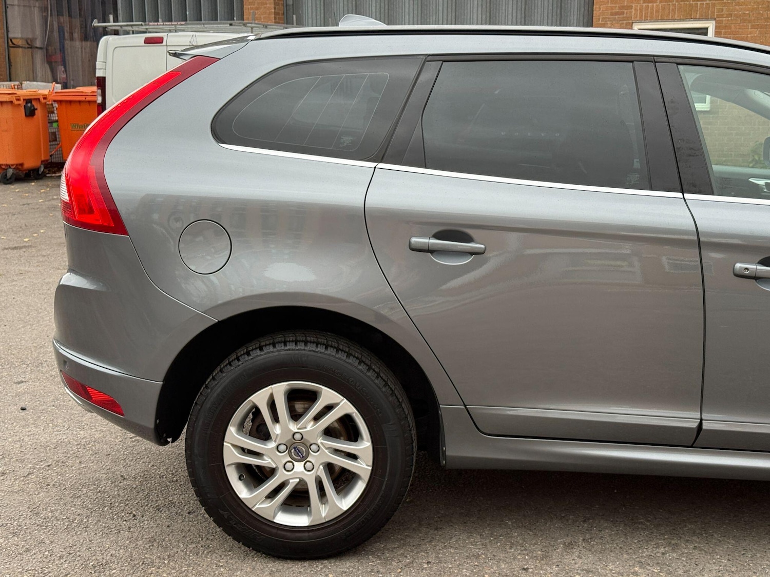 Used Volvo XC60 2017 for sale - 76270091: Photo 40