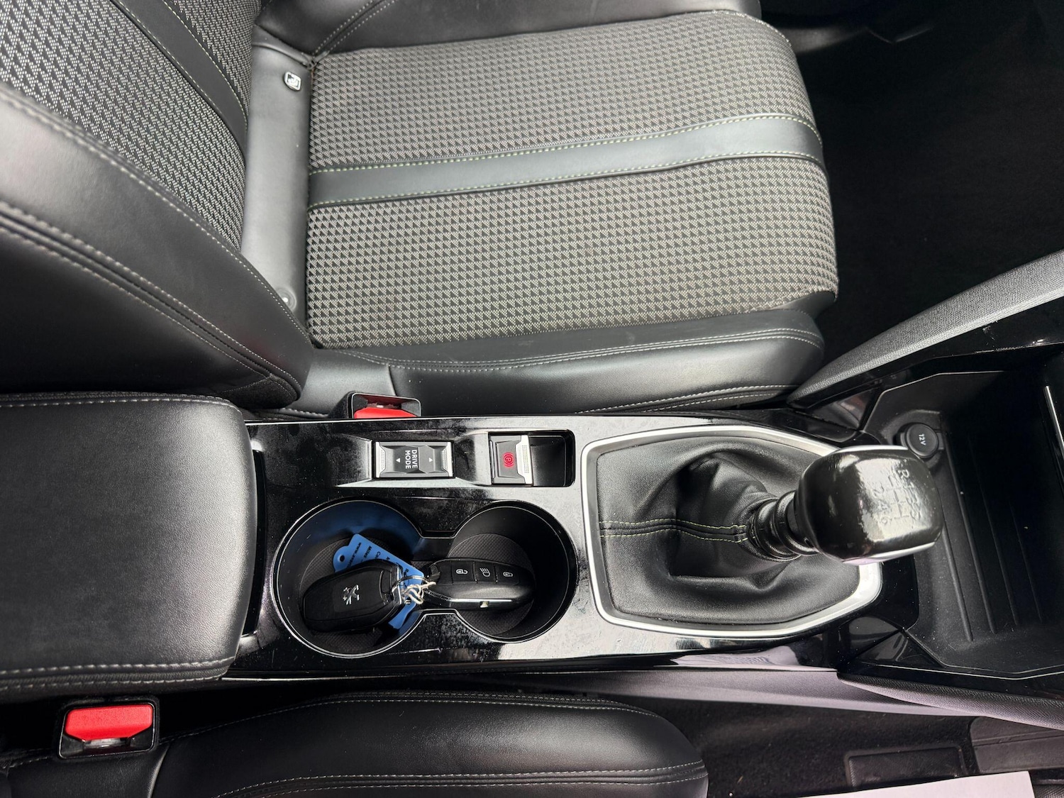 Used Peugeot 2008 2021 for sale - 77440154: Photo 32