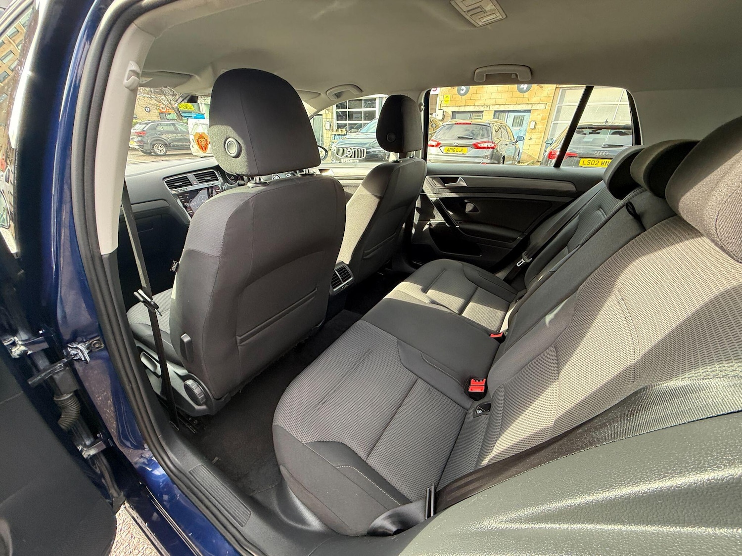 Used Volkswagen Golf 2017 for sale - 77266730: Photo 41