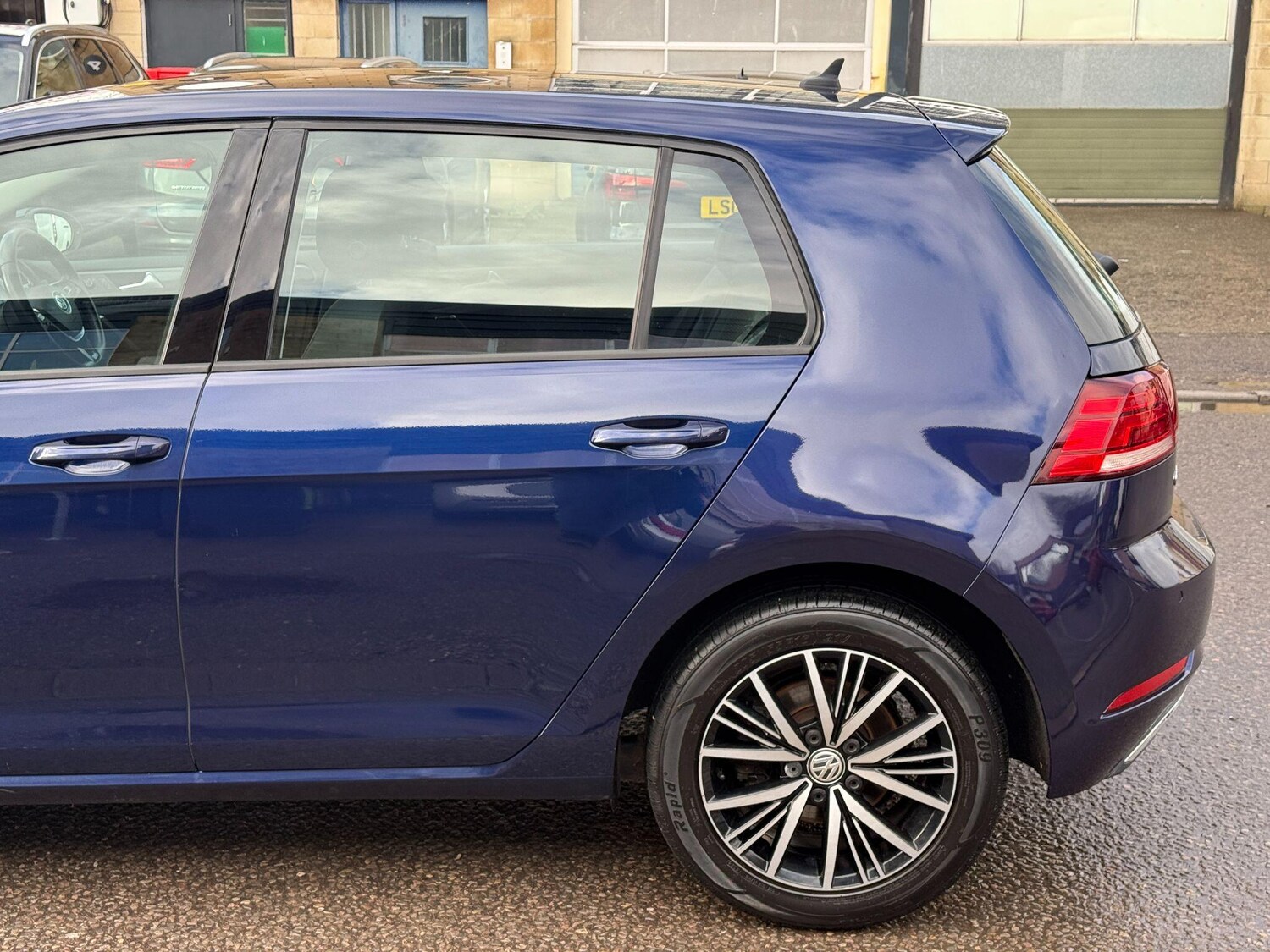 Used Volkswagen Golf 2017 for sale - 77266730: Photo 50