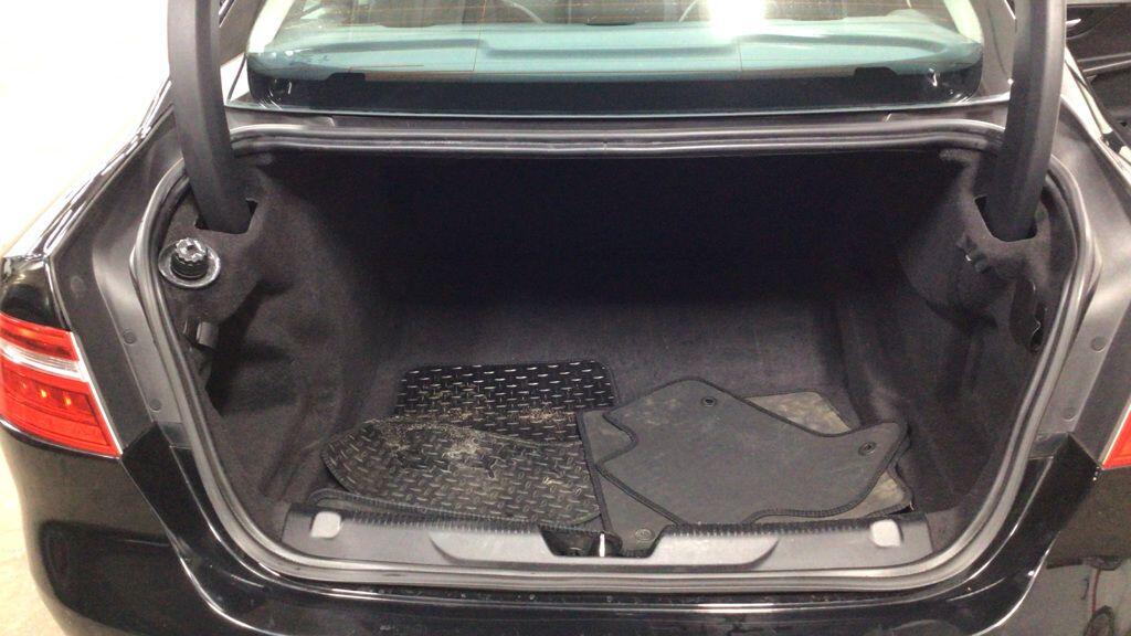 Used Jaguar XE 2019 for sale - 76608097: Photo 11