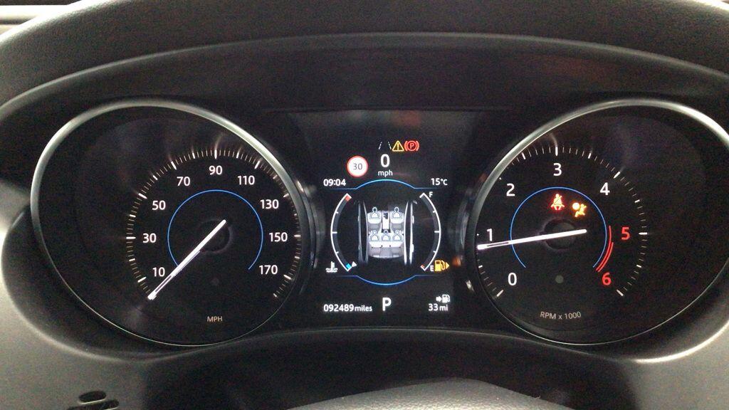 Used Jaguar XE 2019 for sale - 76608097: Photo 4