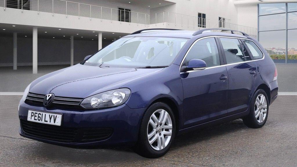Used Volkswagen Golf 2011 for sale - 77290982: Photo 2
