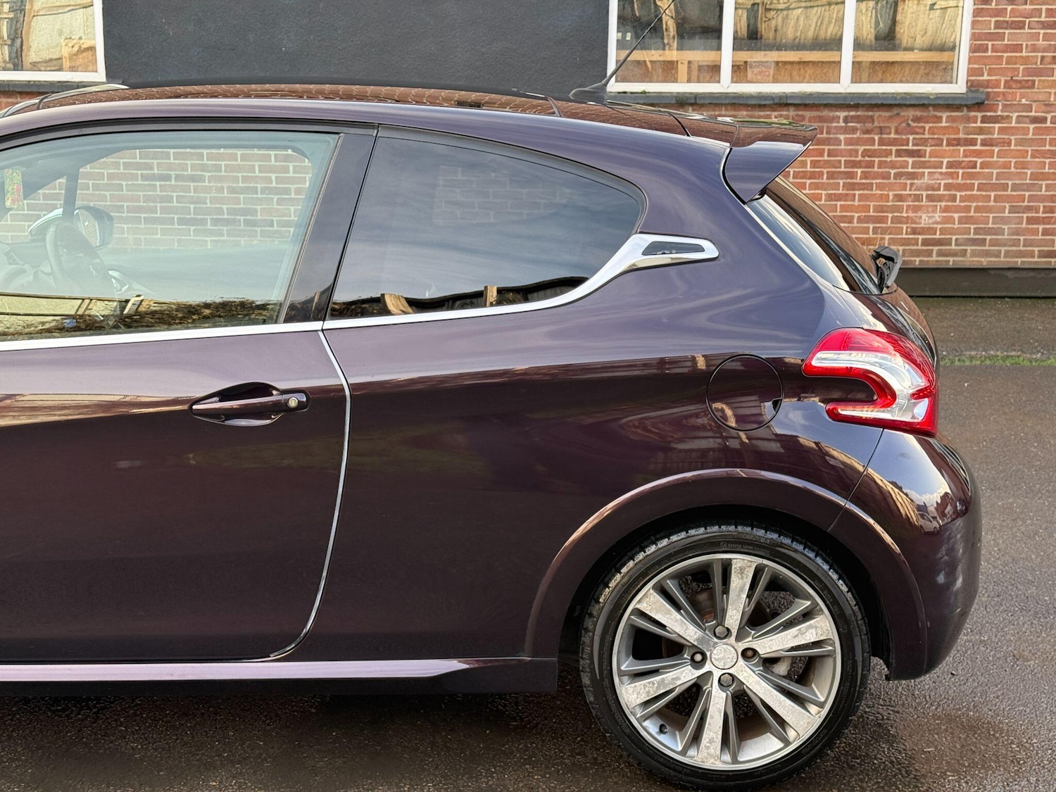 Used Peugeot 208 2013 for sale - 76801373: Photo 21