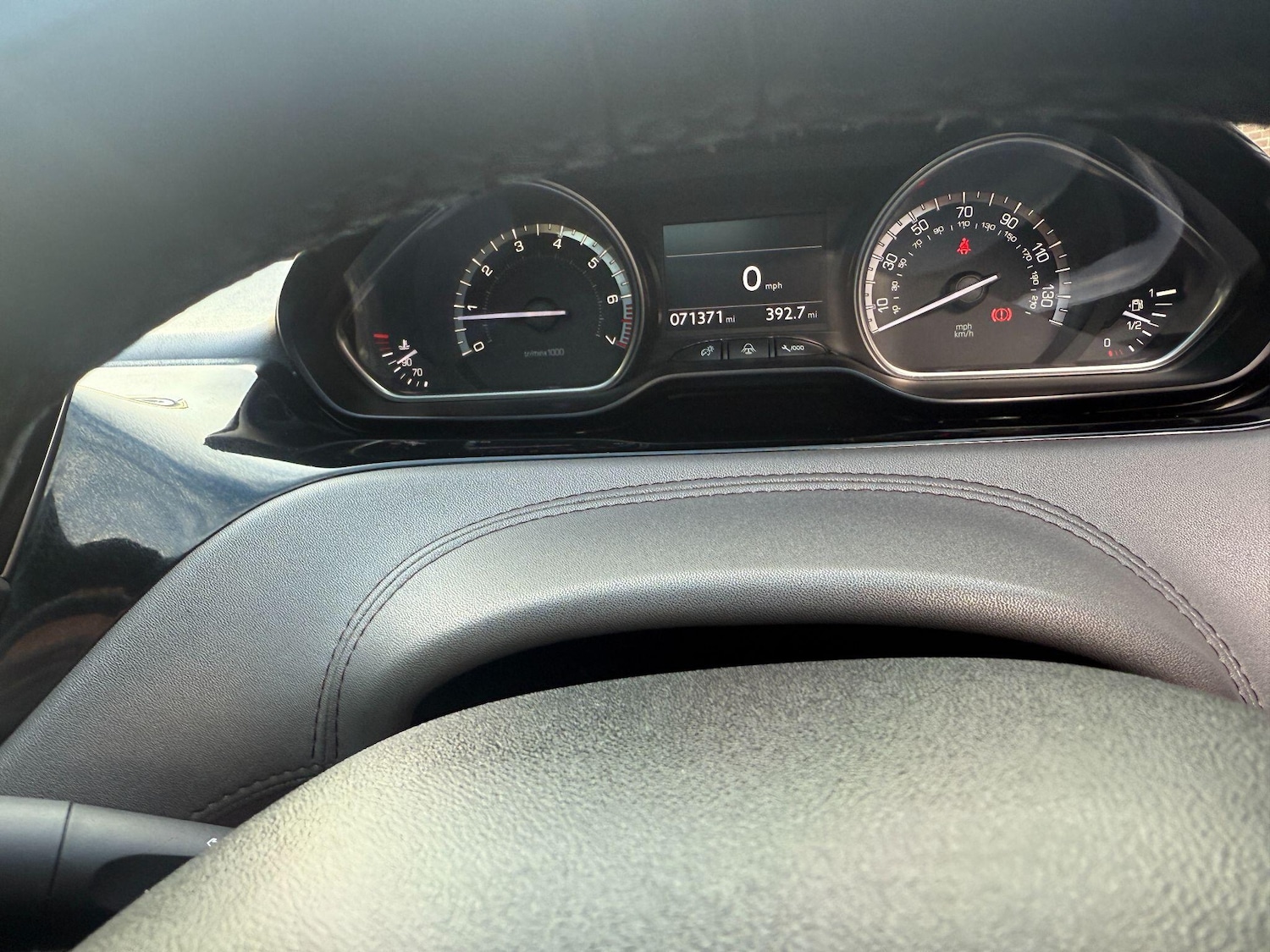 Used Peugeot 208 2013 for sale - 76801373: Photo 42