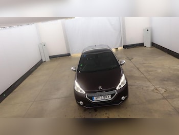 Used Peugeot 208 2013 for sale - 76801373: Photo