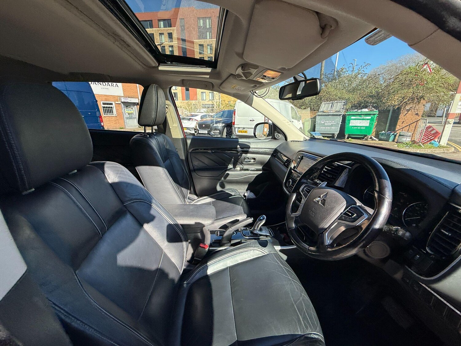 Used Mitsubishi Outlander 2015 for sale - 77939590: Photo 39