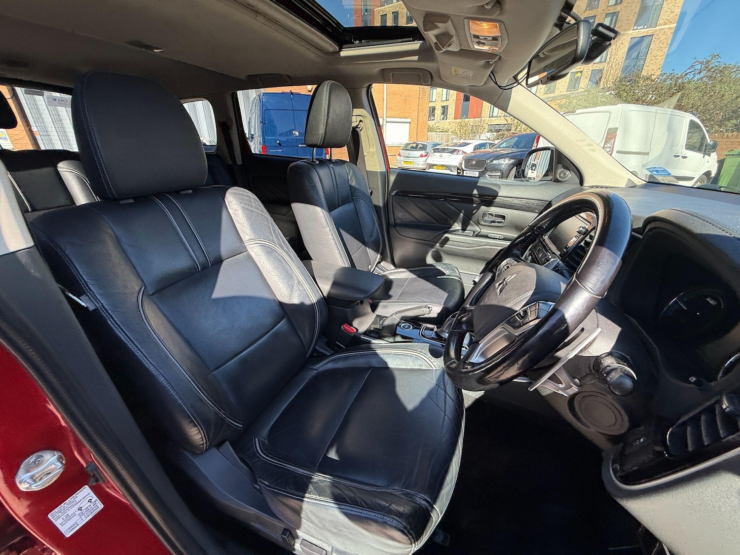 Used Mitsubishi Outlander 2015 for sale - 77939590: Photo 40