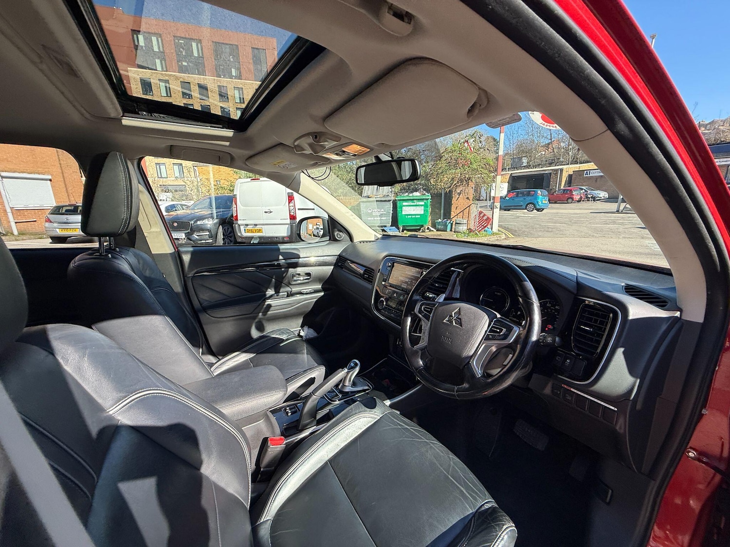 Used Mitsubishi Outlander 2015 for sale - 77939590: Photo 59