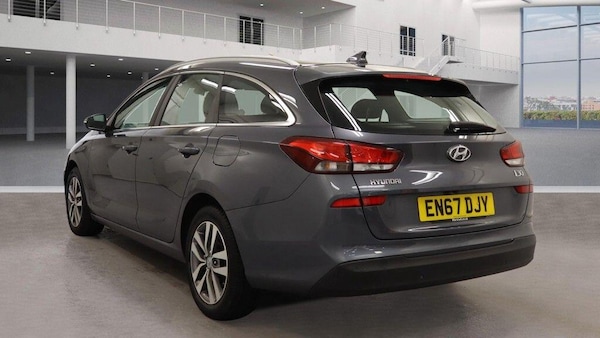 Used Hyundai i30 2018 for sale - 76239189: Photo 3
