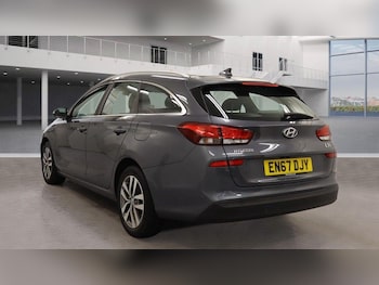 Used Hyundai i30 2018 for sale - 76239189: Photo 3