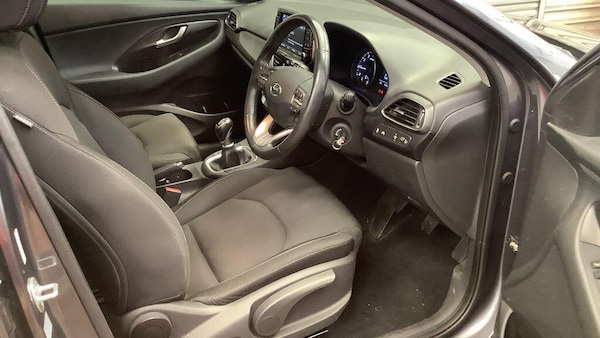 Used Hyundai i30 2018 for sale - 76239189: Photo 9