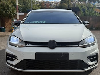 Used Volkswagen Golf 2017 for sale - 76152181: Photo 2