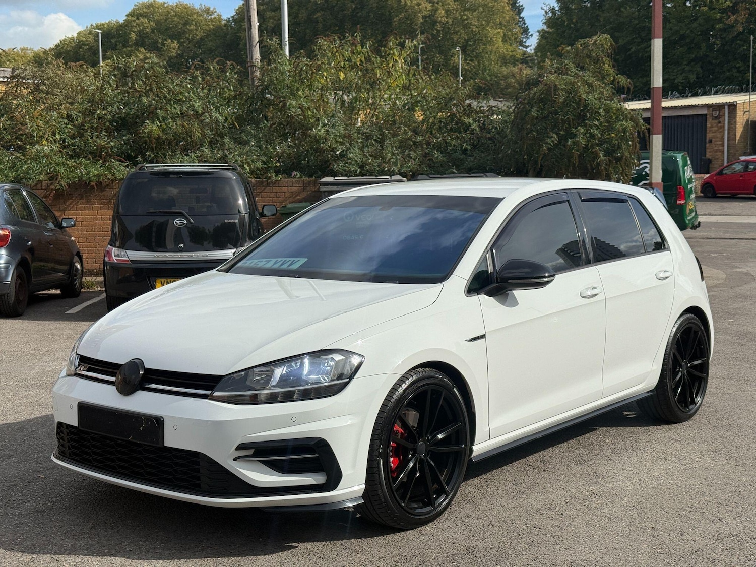 Used Volkswagen Golf 2017 for sale - 76152181: Photo 3