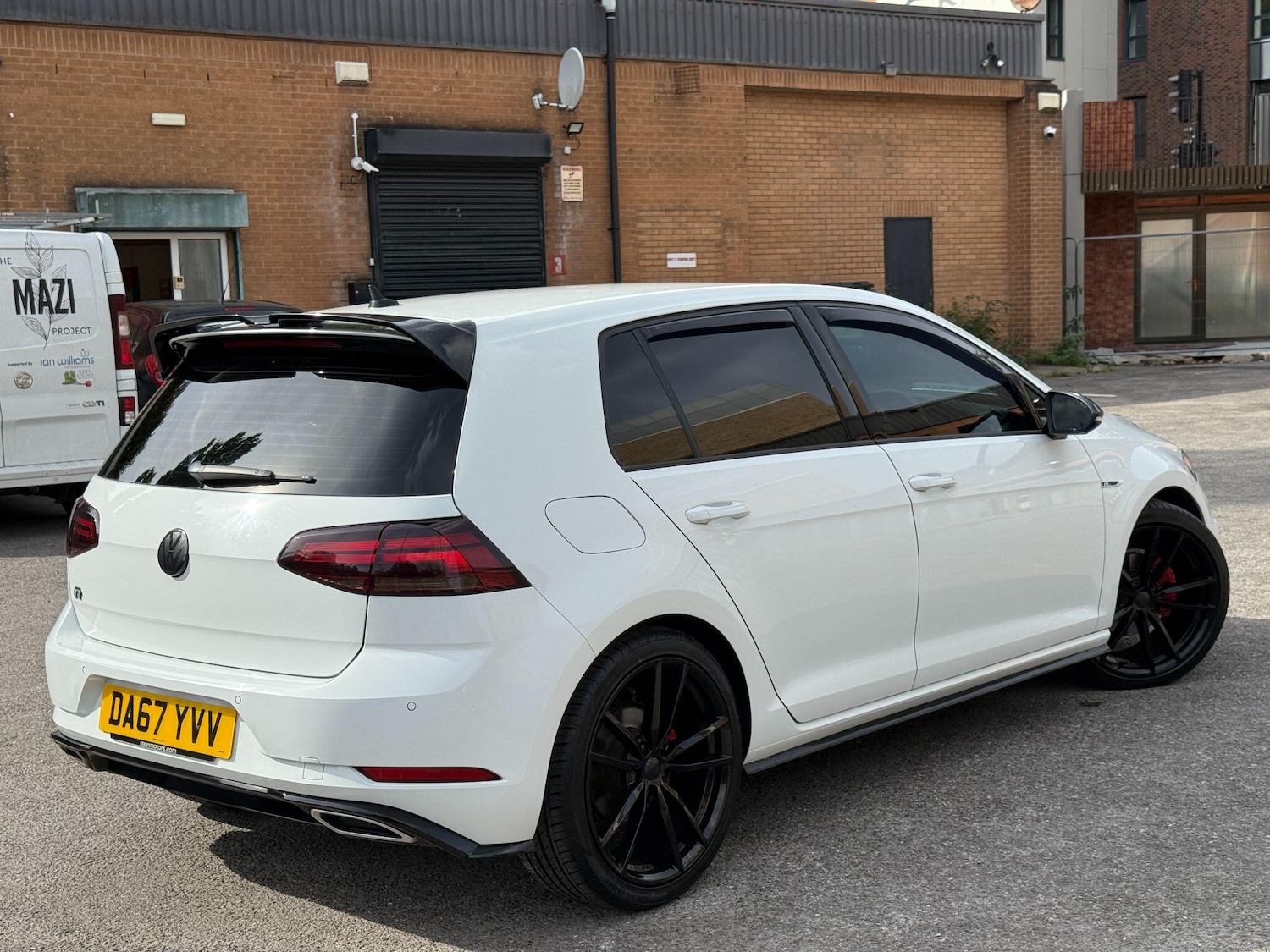 Used Volkswagen Golf 2017 for sale - 76152181: Photo 32